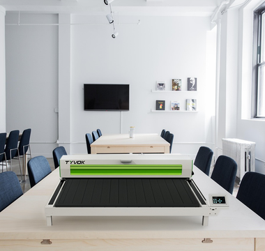 Ultimate Guide to Choosing a CO₂ Laser Engraver: Air Assist, Refurbished Machines, and Material Performance